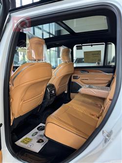 جیپ گراند شیرۆکی